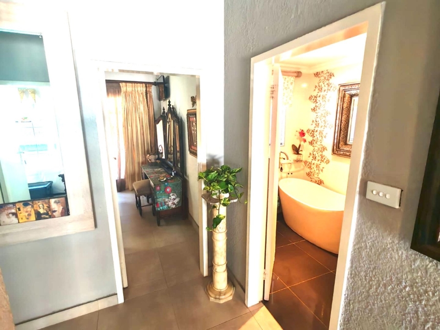 4 Bedroom Property for Sale in Wilkoppies North West